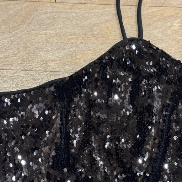 NWOT House of hollow 1960 Black sequined halter top - Picture 2 of 4